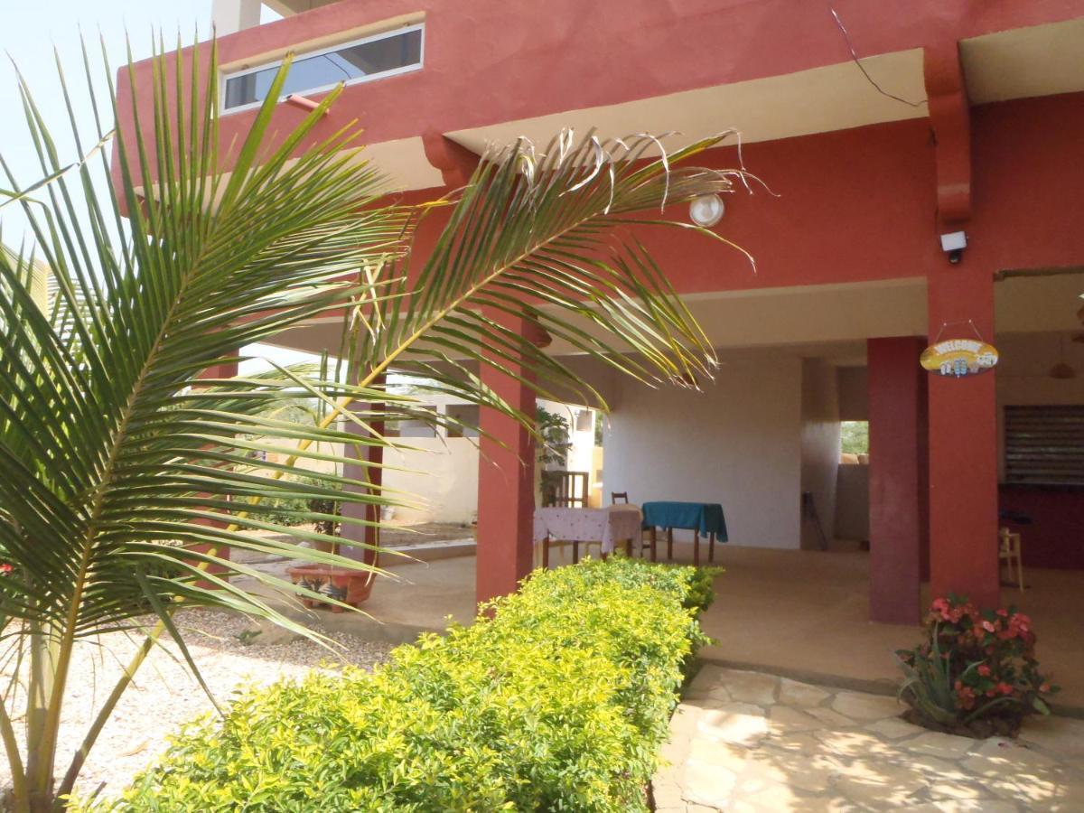 Chez Medzo Et Patou Hotel Popenguine Exterior photo